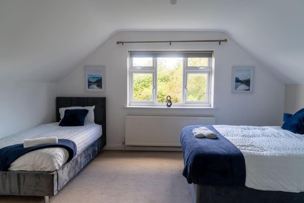 Spacious 15 Guest Home With 9 Beds In Shirley Solihull Buitenkant foto