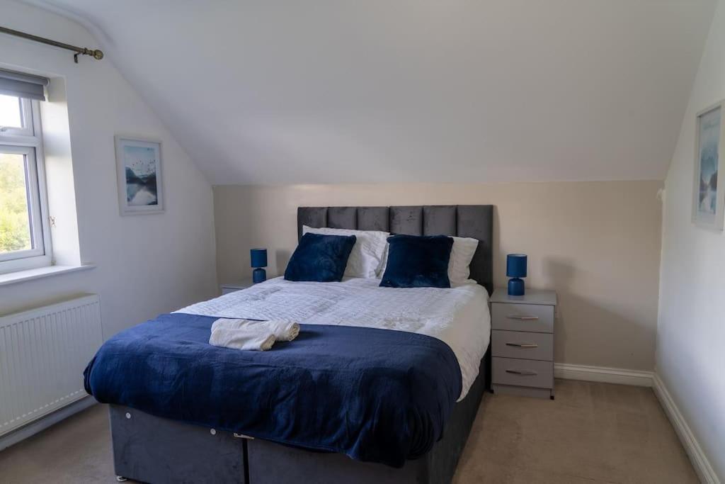 Spacious 15 Guest Home With 9 Beds In Shirley Solihull Buitenkant foto