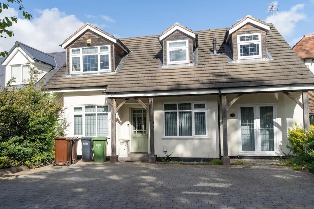 Spacious 15 Guest Home With 9 Beds In Shirley Solihull Buitenkant foto